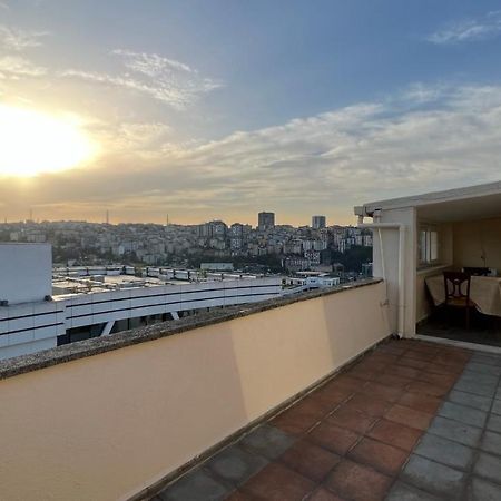 200 M2 Muhtesem Cati Kati, Roof Apartment Istanbul Exterior photo